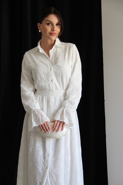 Julidress فستان طويل فاخر مزين بالترتر مع أزرار وتطريز وحزام مطاطي عند الخصر