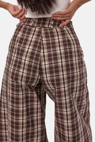 it's basic Kadın Kahve Ekose s6-14 Skater Fit Bol Kesim Pantolon