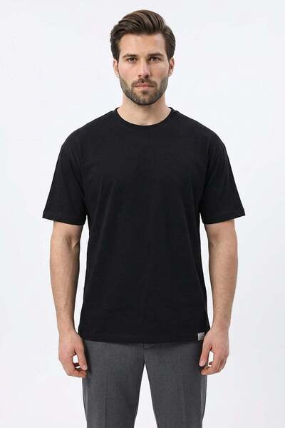 Madmext Μαύρο ανδρικό μπλουζάκι Regular Fit Basic 6131