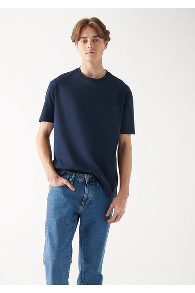 Mavi Cepli Lacivert Basic Tişört Loose Fit / Bol Rahat Kesim 066248-70490