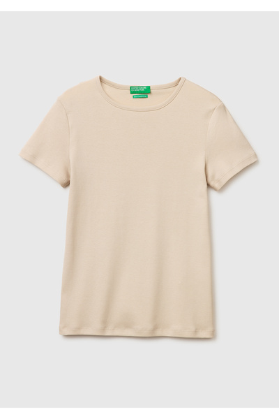 United Colors of Benetton Γυναικείο μπλουζάκι από 100% βαμβάκι με λαιμόκοψη π...