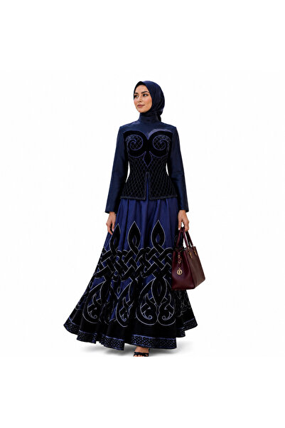 Muslima Wear بلوزة شهرازات باللون الأزرق الداكن