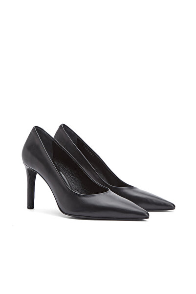 Dıvarese Siyah Deri Stiletto