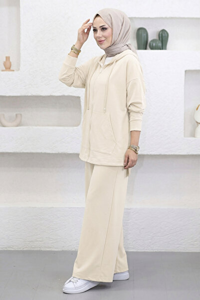 Suede Style 9290 - طقم نسائي أنيق ومريح بقلنسوة وخطوط مزدوجة