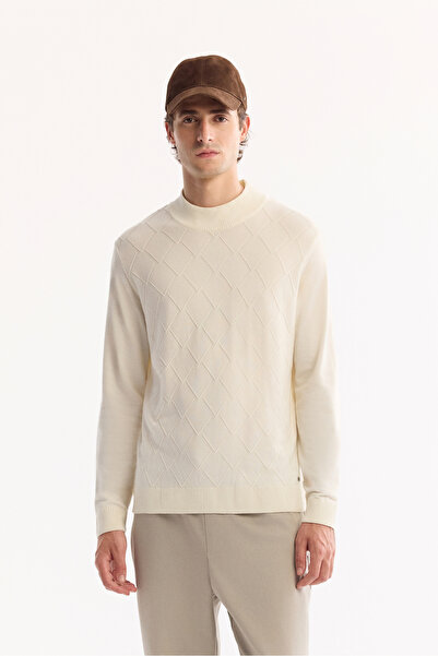 Avva Men's Ecru Crew Neck Soft Touch Textured Knitwear Regular Fit Sweater A5...