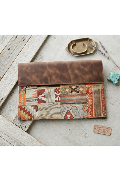 Hakiki Deri Taba Kilim Desenli 13 inç Macbook Kılıfı