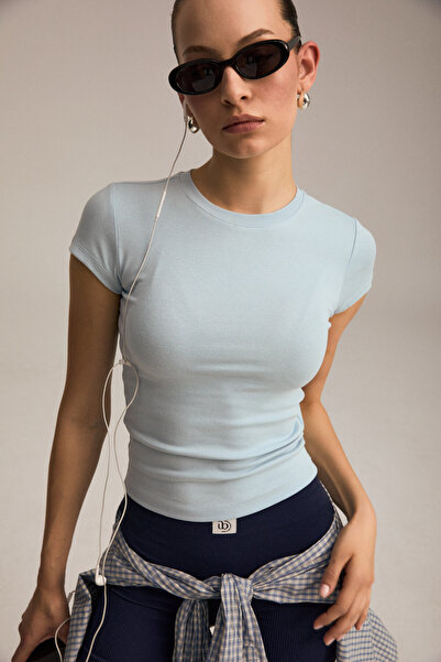 Urban Beat EMERYA Kadın Yuvarlak Yaka Örme Slim Fit Açık Mavi T-Shirt