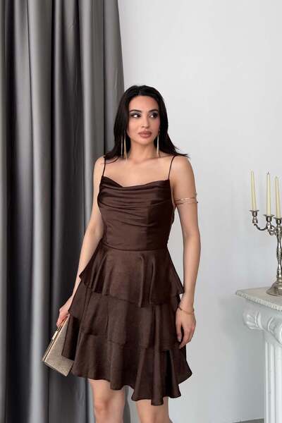 Serica Moda Kahverengi Drapeli İnce Askılı Sırtı Bağlamalı Kısa Abiye Elbise