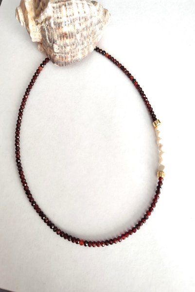 c-bhadu naturel Certified 4 mm Lal Garnet Granate, Pearl Natural Stone Necklace