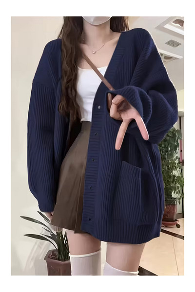 LC Waikiki Nevavm Women's Navy Blue Oversize Pocketed Buttoned V-Neck Knitwea...