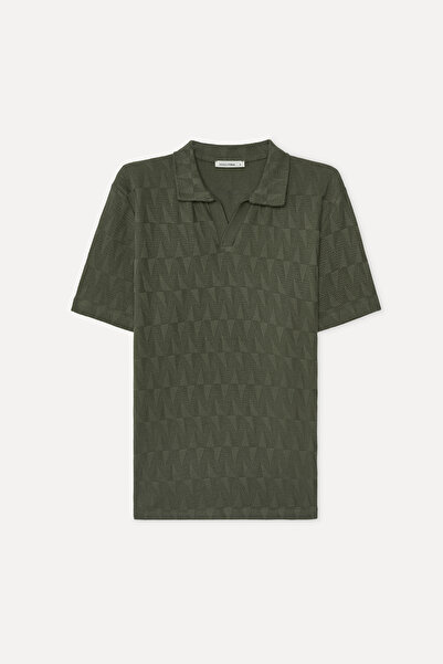 Mudo Men's Khaki Textured Loose Fit Polo Collar T-Shirt
