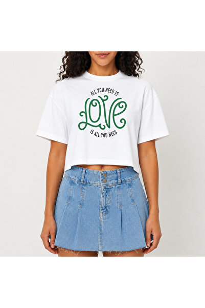 URBANTRENDSTORE Crop T-shirt με λευκό σχέδιο, άνετη εφαρμογή, ακατέργαστη κοπ...