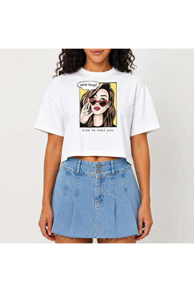 URBANTRENDSTORE Crop T-shirt με λευκό σχέδιο, άνετη εφαρμογή, ακατέργαστη κοπ...