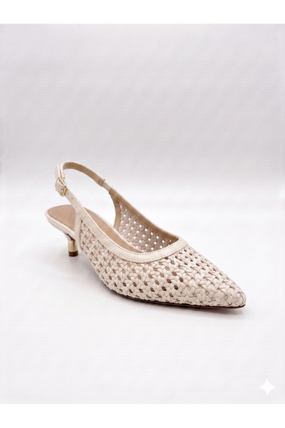 Suvra Kadın Yazlık Örgü Detaylı Sivri Burun Kitten Topuklu Slingback Ayakkabı