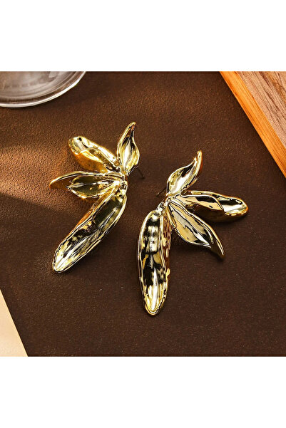 GlaMLo Accessories Statement earrings with floral design and shiny finish