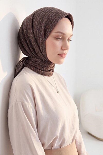 Silk Home Μαλακό κασκόλ με σχέδιο αλυσίδας σε καφέ απόχρωση 90x90