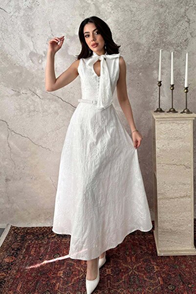 Maxi modena Ecru Embroidered Halter Neck Dress