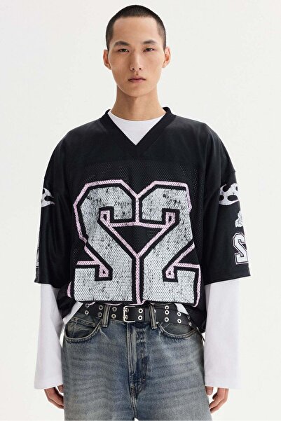 H&M تي شيرت شبكي مطبوع بمقاس كبير