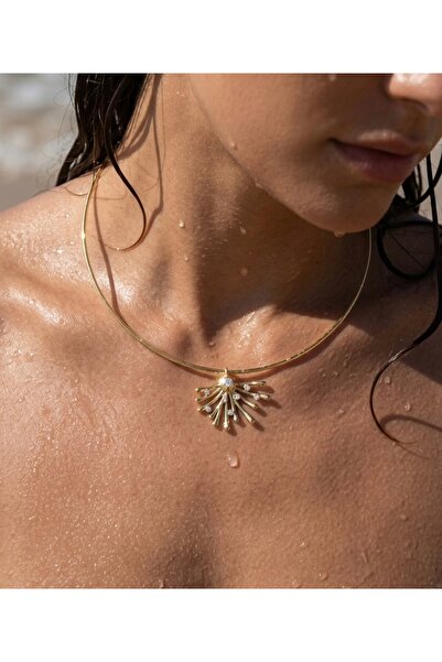 Leora Golden Coral: Mercan Dalları Minimalist Choker