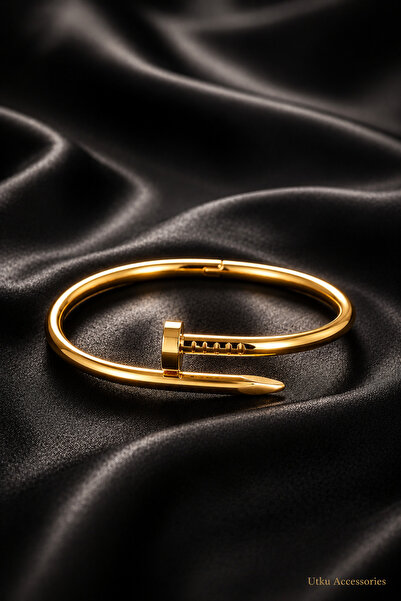 utkuergin Stainless Steel Gold Clasp Steel Bracelet