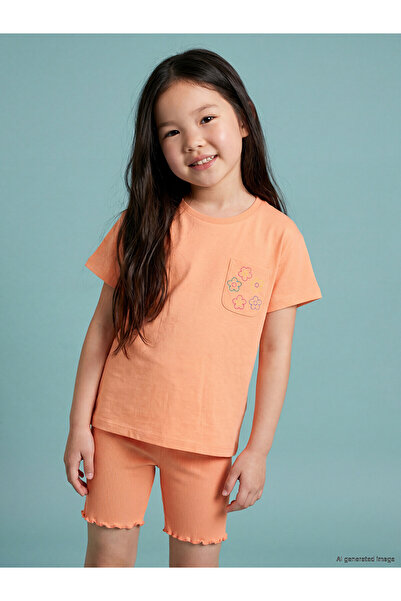 LC Waikiki Trendlucky Girls' T-Shirt with Embroidered Oval Collar and Contras...