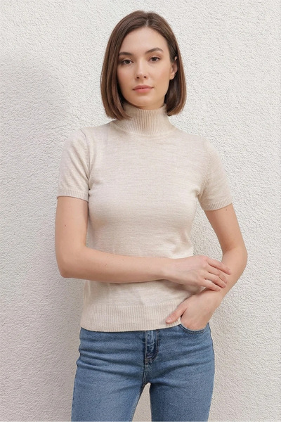 buğrahayalin Women's High-Neck Short Sleeve Cream Sweater