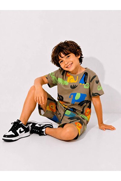 MODEL Erkek Çocuk Desenli Şort T-Shirt Yazlık Takım