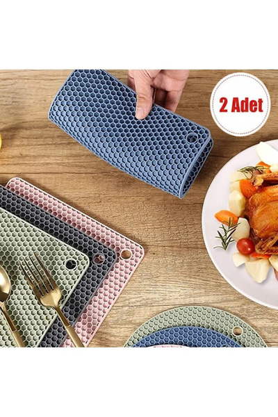 Queen’s Kitchen 2 Adet Petek Desenli Silikon Kare Nihale - Kalburabastı ve Kurabiye Şekillendirici (2 Adet 16 Cm)