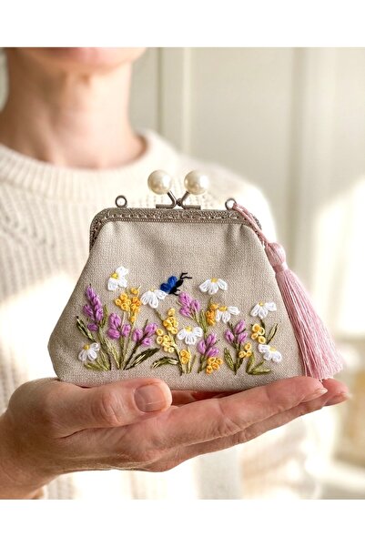 Home Mini Cüzdan 15x12 cm ölçülerinde, 3D Kır çiçekli El nakışlı Keten Kumaş