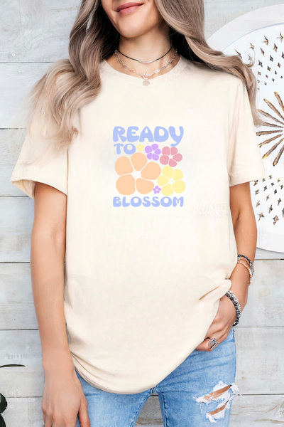 Sarah's Boutique Women's T-shirt – 100% cotton – Ready Blossom