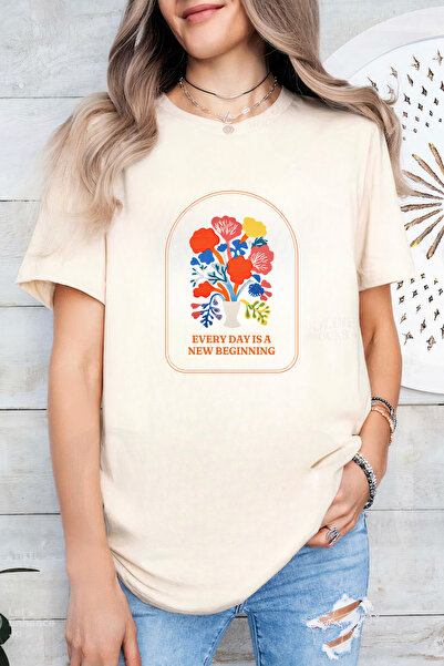 Sarah's Boutique Women's T-shirt – 100% cotton – New Beginning