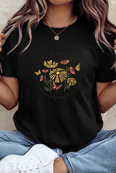 Sarah's Boutique Women's T-shirt – 100% cotton – Not Lost