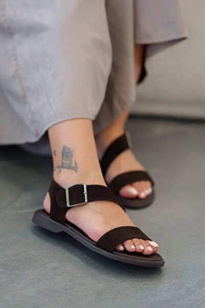 Parponi Podols women's genuine suede buckled sandals - brown