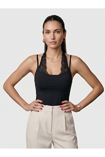 Noe Collection Kadın Siyah Dantel Yaka İnce Askılı Çıtçıtlı Bodysuit