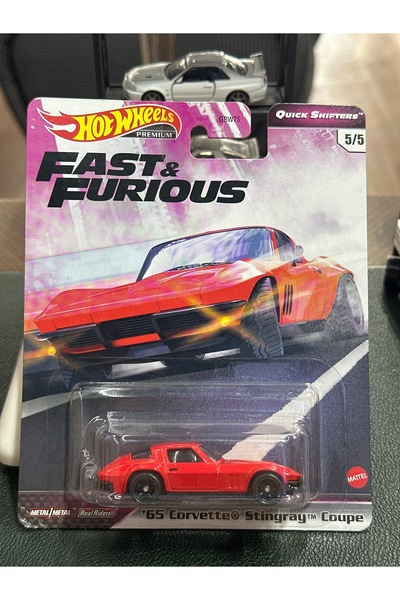 HOT WHEELS 65 CORVETTE COUPE STINGRAY GBW75-GJR78