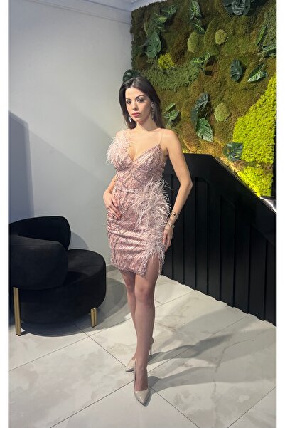 Invito Haute Couture Kısa, V Yaka, İnce Askılı, Tüy Detaylı Abiye Elbise