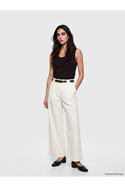 LC Waikiki Rmz Gi̇yi̇m Farkiyla Women's Pleated Fabric Trousers with Waist Belt