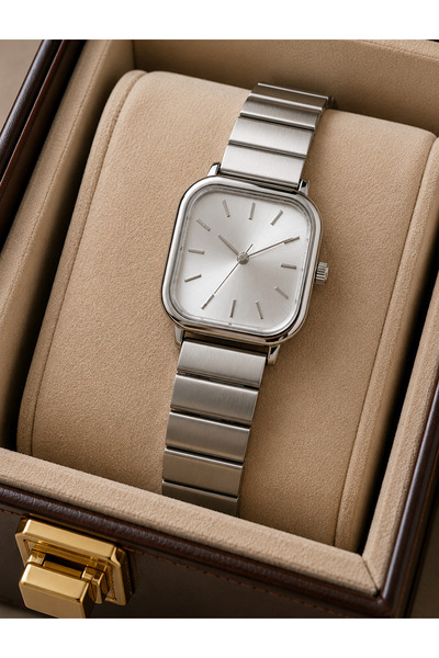 Weluxa Women's Wristwatch Silver Color Casual and Stylish Combination Gift Boxed