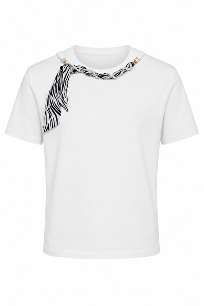 HAZELANNA İnci Zebra Fularlı Beyaz Tshirt