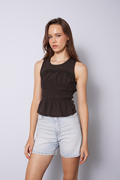 Nisan Back Detail Lace Top Brown