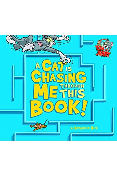 Capstone قطة تطاردني داخل هذا الكتاب!
