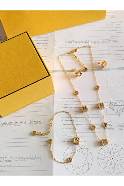 Glamour Galore Earring and Chain Set with Accessories