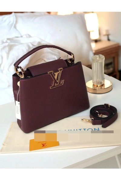 Generic Elegant and luxurious women's Shoulder Bag with all accessories