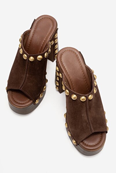 PASSAGE SHOES شبشب نسائي من الجلد الطبيعي 6368 من جلد الغزال البني