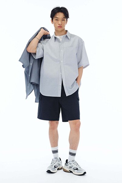 H&M Loose Fit Short-sleeved seersucker shirt