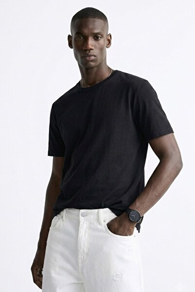BARRELS AND OIL Men's Basic T-Shirt - Black