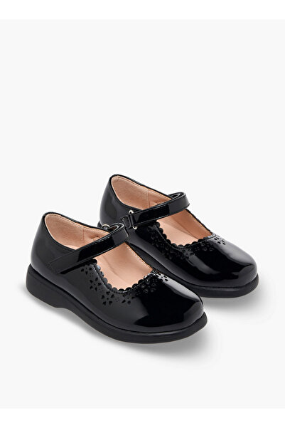 Flora Bella by Shoexpress Girls Hook & Loop School Shoes