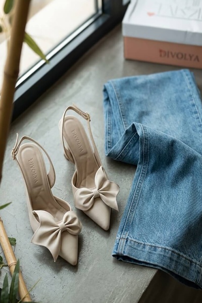 DİVOLYA Milka Beige Matte Satin (8 cm Heel) Pointed Toe Daily Use Heeled Shoes