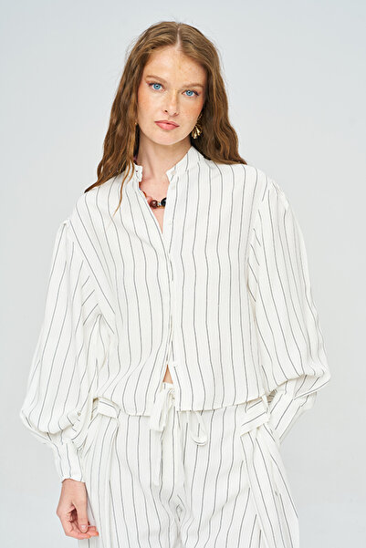 Orfeo Negro Women's Judge Collar Stripe Patterned Short Shirt