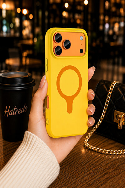 Hatreds iPhone 17 Pro Max Uyumlu MagSafe Silikon Kılıf Sarı